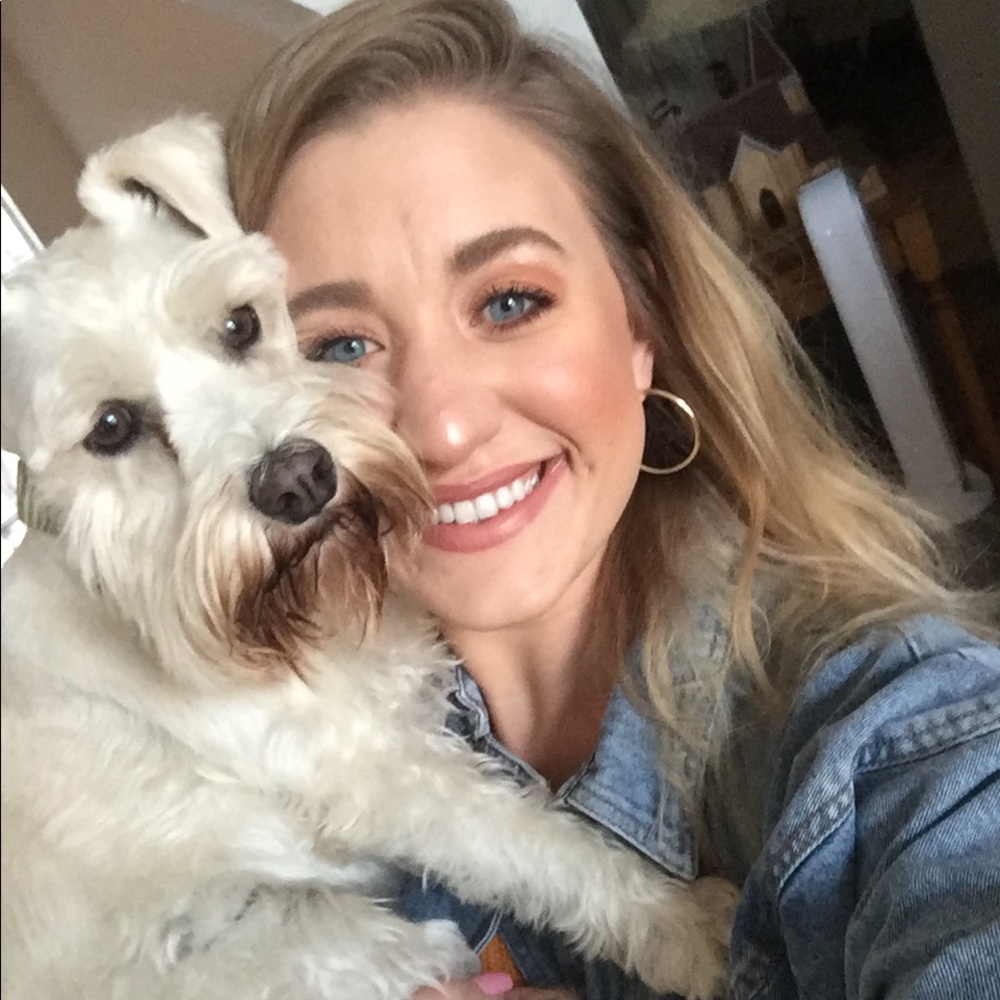 Meet your Posher, Alicia